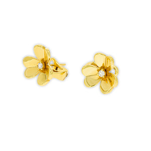 Radiant Blossoms! Diamond stud Flower Earrings, 18k yellow gold heart-shaped petaled flower and a round sparkling diamond in it's center.