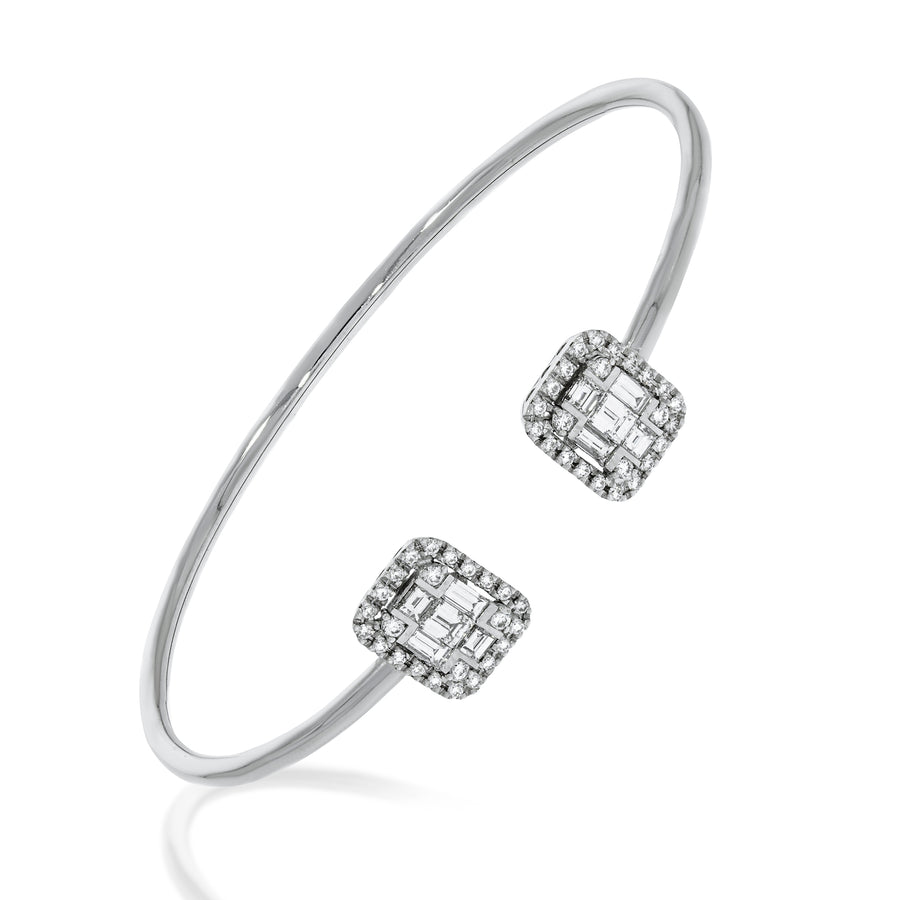 Magnificent bangle bracelet, a beutiful diamond-pave square shape at the edges.
