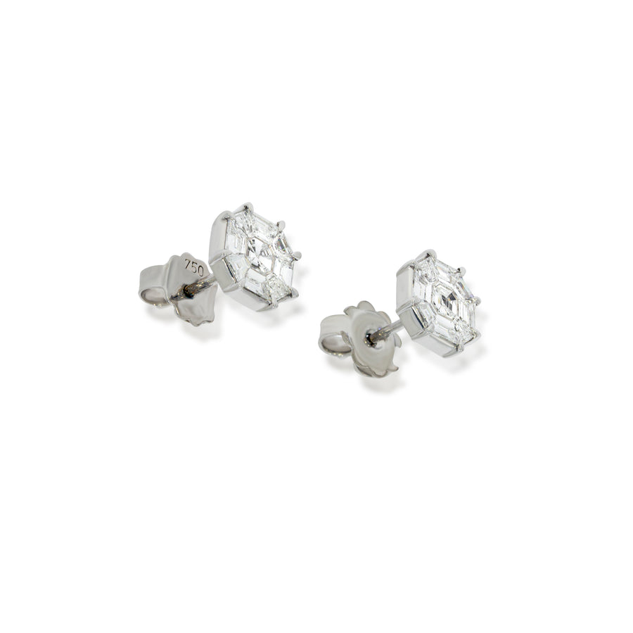 Incredible square cut diamonds, invisible setting, on 18k white gold Stud Earrings. a delightful gift for yourself or a loved one.