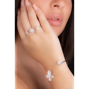 Gentle Leaf Diamond Bangle set with 115 sparkling round brilliant cut diamonds, 1.43 ct. | 18K White gold. magnificent bangle bracelet.