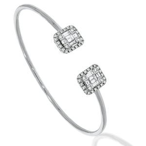Magnificent bangle bracelet, a beutiful diamond-pave square shape at the edges.
